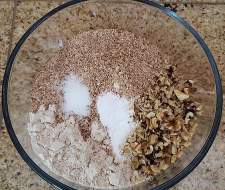 Dry ingredients for  fiber-rich banana bread
